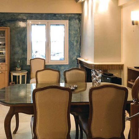 Amazing Home In Artemida With Kitchen 外观 照片