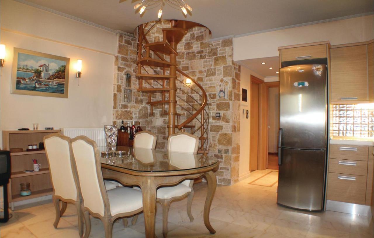Amazing Home In Artemida With Kitchen 外观 照片